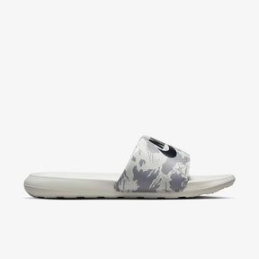 Chinelo NK Slide Victori One (Branco/Preto)