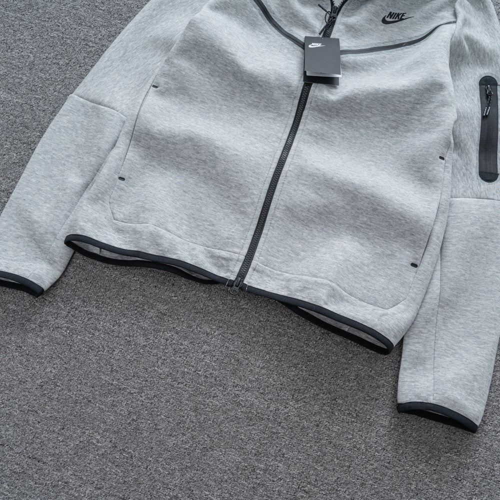 Jaqueta NK Tech Fleece Cinza