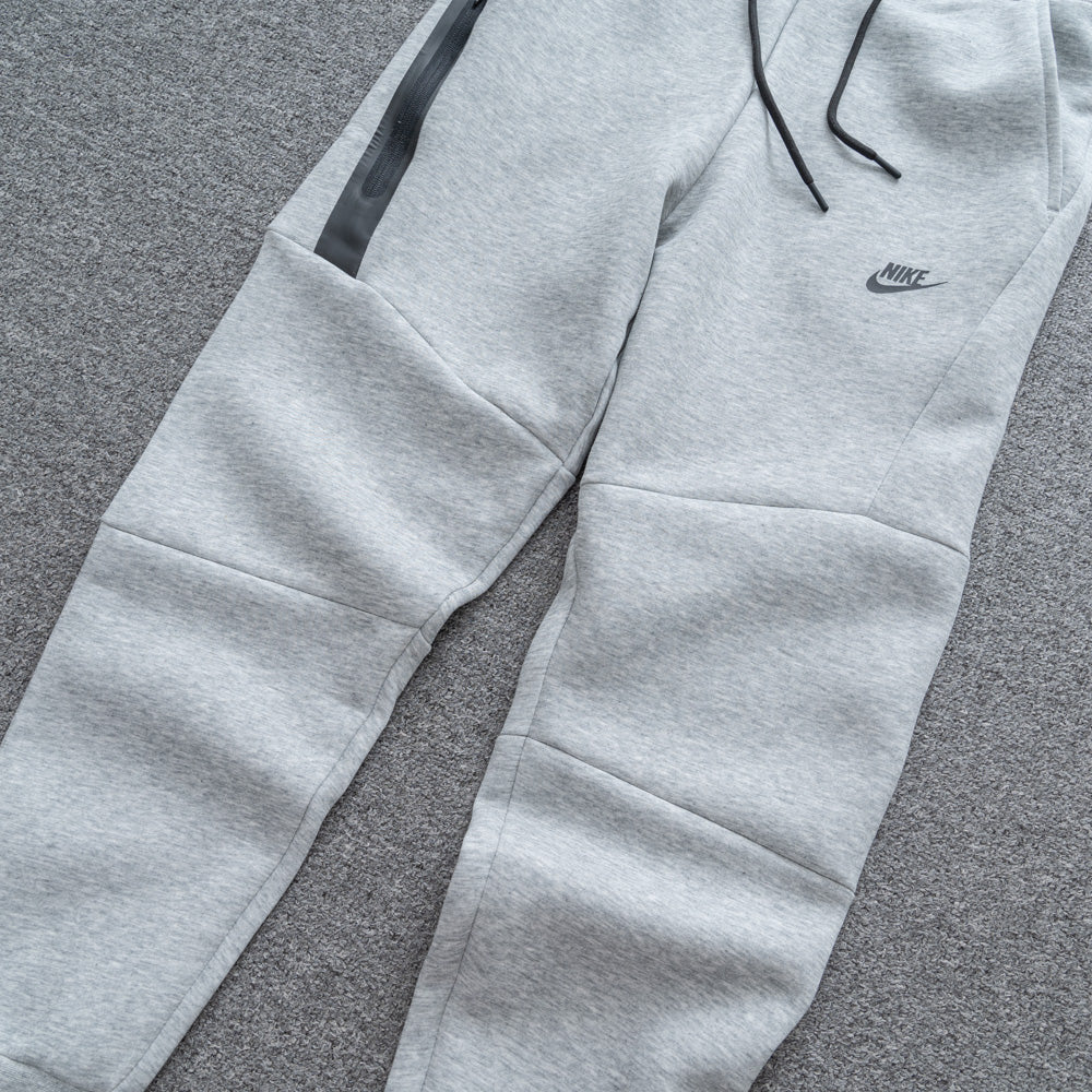 Calça NK Tech Fleece Cinza